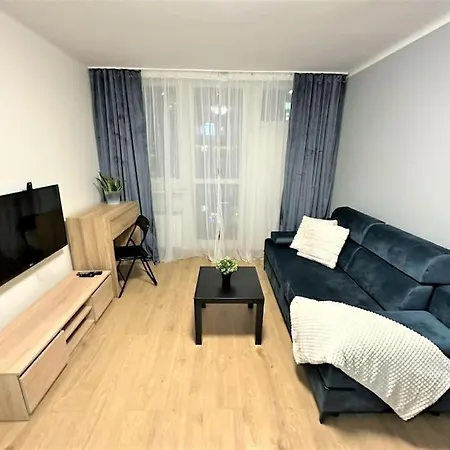 Exclusive 3br! In City Center +netflix! דירה ורשה