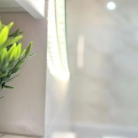 דירה Exclusive 3br! In City Center +netflix! *