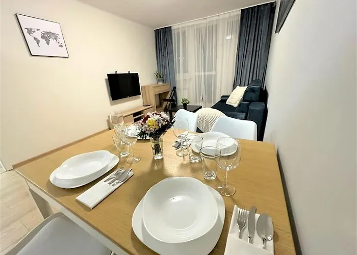 Exclusive 3br! In City Center +netflix! Varsó