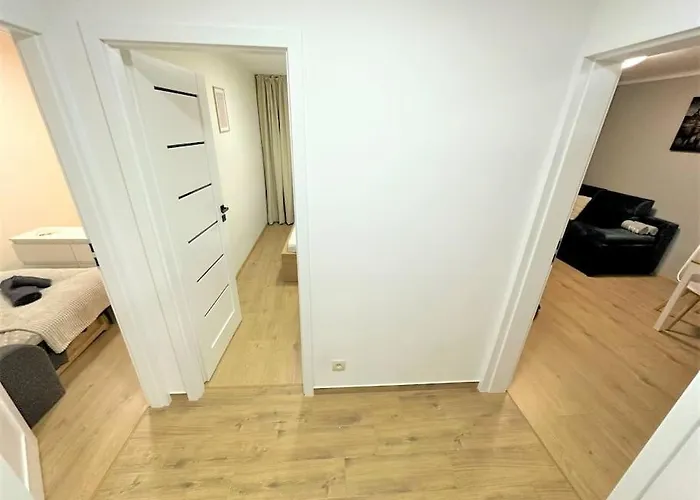 Exclusive 3br! In City Center +netflix! Varsó