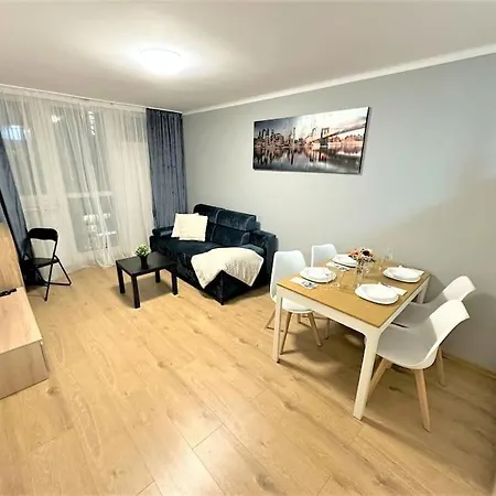 Exclusive 3br! In City Center +netflix! Warsaw