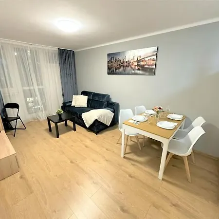 Apartment Exclusive 3br! In City Center +netflix!